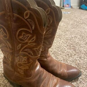 7.5 size cowboy boots